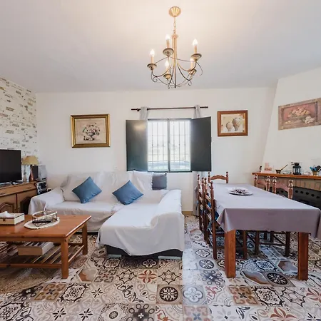 Cortijo Velez * Trapiche (Malaga)